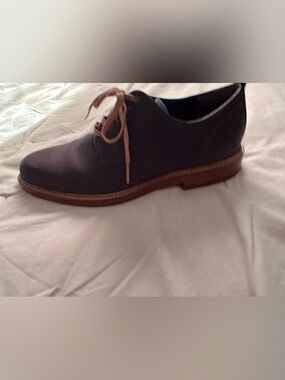 Men's  size 8 Navy Leather Derby Shoes with Tan Laces - Cole Haan
